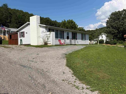 38 Hollister Dr, Beverly, WV, 26253-4858 | Card Image