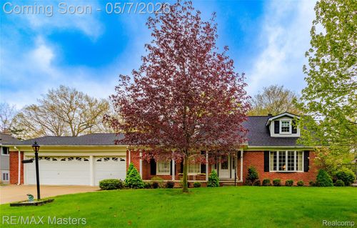 21879 Canterbury Ave, Grosse Ile, MI, 48138-1373 | Card Image