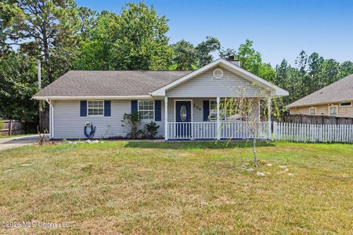 204 Old Spanish Trl, Waveland, MS, 39576-3352 | Card Image