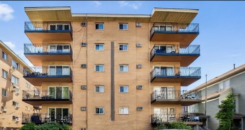 604-7432 Washington St, Forest Park, IL, 60130-1533 | Card Image
