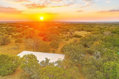 322 Maverick Way, Briggs, TX, 78608-2009 | Card Image