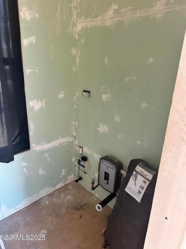 2068 Sierra Vista Dr, House other with 1 bedrooms, 1 bathrooms and 2 parking in Tonopah NV | Image 18
