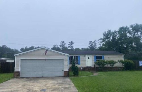 16400 Hill Country Dr, Conroe, TX, 77302-5569 | Card Image