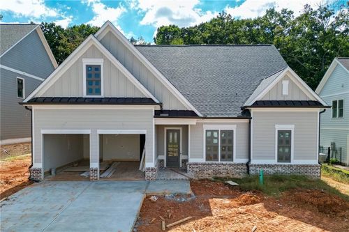 409 Lake Vista Dr, Statham, GA, 30666-2671 | Card Image