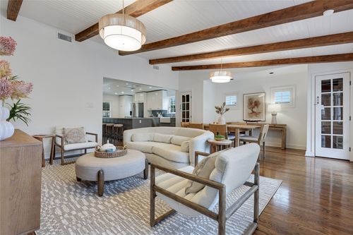 2908 Perry Ln, Austin, TX, 78731-5550 | Card Image