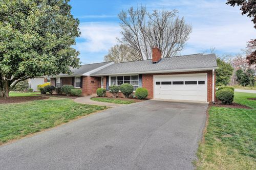 607 Lou Ann St, Salem, VA, 24153 | Card Image