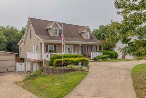 1765 Broadripple Dr, Clarksville, TN, 37042-4620 | Card Image