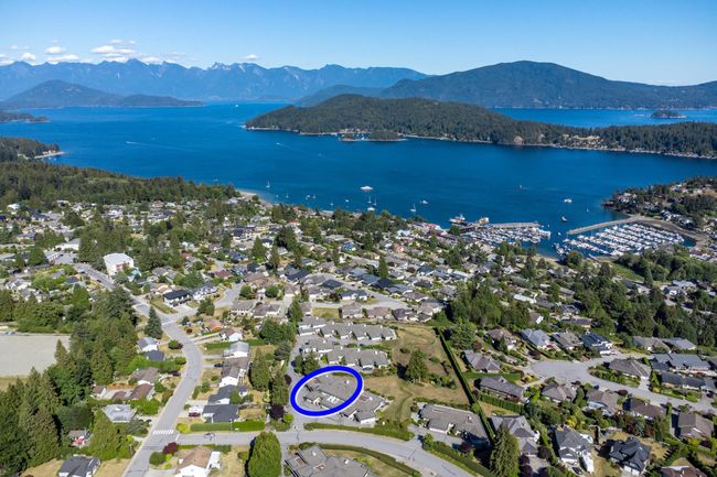 5 - 554 Eaglecrest Drive, Condo with 2 bedrooms, 2 bathrooms and 1 parking in Gibsons BC | Image 33