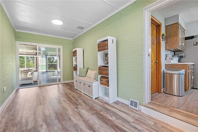 160 Sonnie Dr, House other with 3 bedrooms, 2 bathrooms and 6 parking in Crabtree PA | Image 17