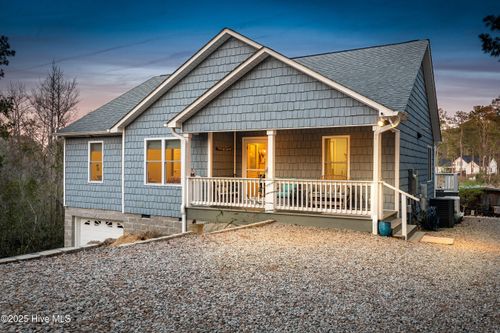 119 Bluff Rd, Chocowinity, NC, 27817-8890 | Card Image