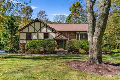 2490 Pleasant Valley Rd, Murrysville, PA, 15668-9528 | Card Image