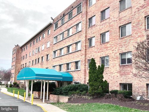 203-5111 8th Rd S, ARLINGTON, VA, 22204-2818 | Card Image