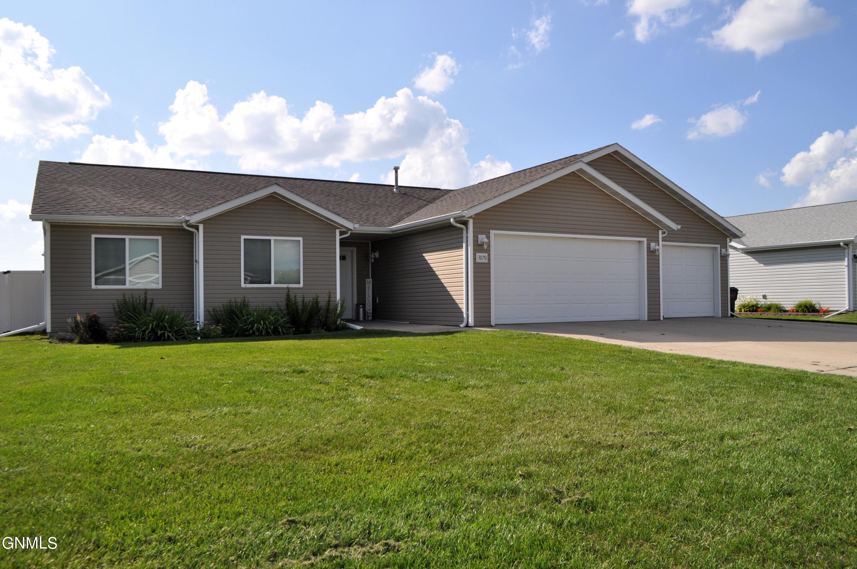 Whitlow St, Lincoln, ND 58504