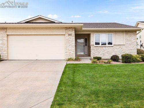 4811 Seasons Vw, Pueblo, CO, 81008-1951 | Card Image