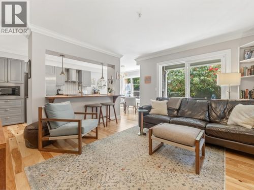 103-2110 York Ave, Vancouver, BC, V6K1C3 | Card Image