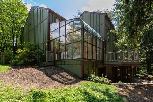 301 Miller Lake Rd, Wooster, OH, 44691-2372 | Card Image