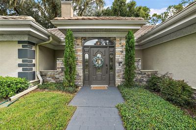 2115 Oak Leaf Circle, House other with 3 bedrooms, 2 bathrooms and null parking in Mount Dora FL | Image 3