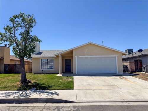 1040 Chagal, Lancaster, CA, 93535 | Card Image