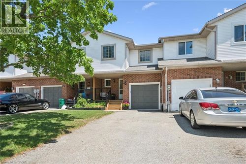 67 Brembel St, Kitchener, ON, N2B3T8 | Card Image