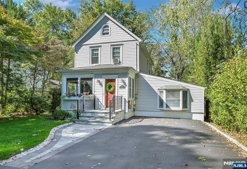 25 Maple Ave, Demarest, NJ, 07627-2405 | Card Image