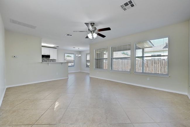12908 Thomas Jefferson St, House other with 3 bedrooms, 3 bathrooms and null parking in Manor TX | Image 5