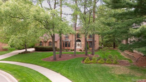 1790 Sashabaw Dr, Okemos, MI, 48864-3841 | Card Image