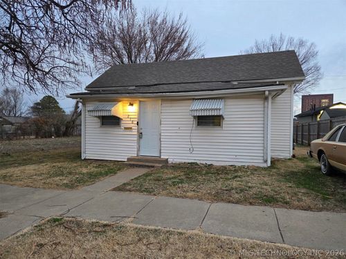 216 S Cheyenne Avenue, Bartlesville, OK, 74003 | Card Image