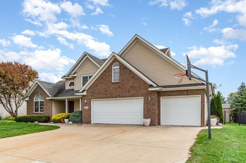 3822 Lamplighter Dr, Saginaw, MI, 48603-8655 | Card Image