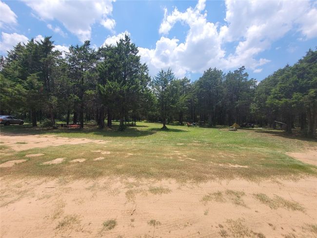 566 Herron Trl, House other with 2 bedrooms, 2 bathrooms and 10 parking in McDade TX | Image 26