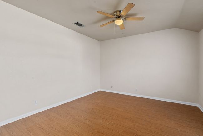 APT-621 - 3301 El Salido Pkwy, Home with 2 bedrooms, 2 bathrooms and 2 parking in Cedar Park TX | Image 4