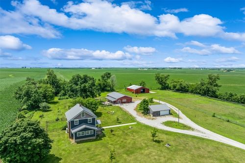 7545 28th Ave, Watkins, IA, 52354-9616 | Card Image
