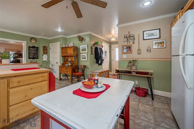 207 2 Nd St E, House other with 3 bedrooms, 3 bathrooms and null parking in Clyde Park MT | Image 19