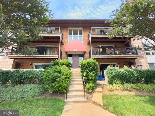 apt-151-218 Locust St Se, VIENNA, VA, 22180-4652 | Card Image