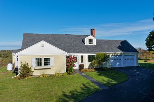 253 County Rd, Lubec, ME, 04652-3604 | Card Image