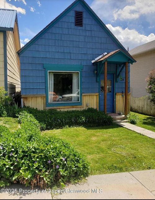126 N 3rd St, New Castle, CO, 81647-5001 | Card Image