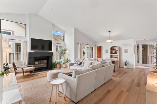 1938 Spyglass Cir, Vista, CA, 92081-8954 | Card Image