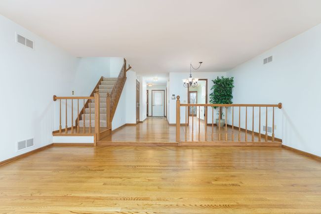 4584 Golf View Dr, Condo with 2 bedrooms, 4 bathrooms and null parking in Brighton MI | Image 6