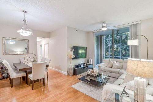 apt-112-9755 Nw 52nd St, Doral, FL, 33178-2073 | Card Image