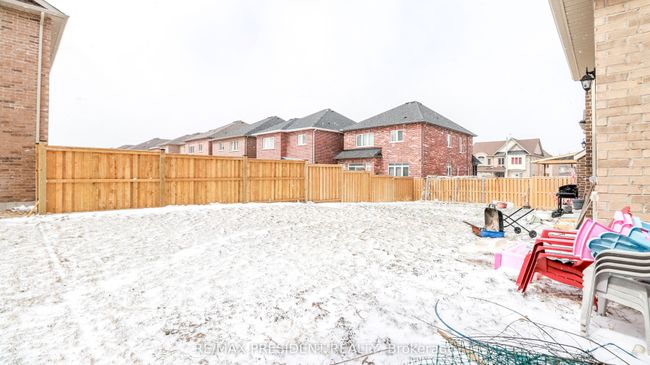 2214 Lozenby St, House other with 3 bedrooms, 3 bathrooms and 2 parking in Innisfil ON | Image 38