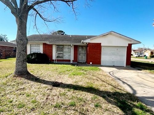 441 Butler Dr, Avondale, LA, 70094-2639 | Card Image