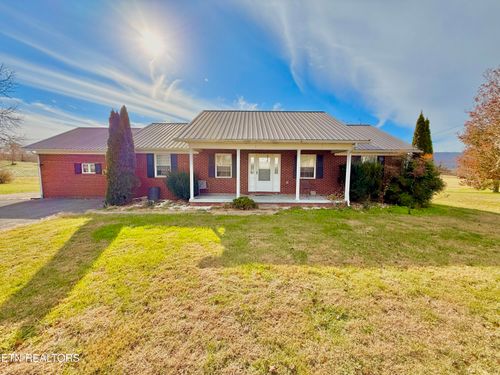 224 Walnut Hill Ln, Ewing, VA, 24248-8707 | Card Image