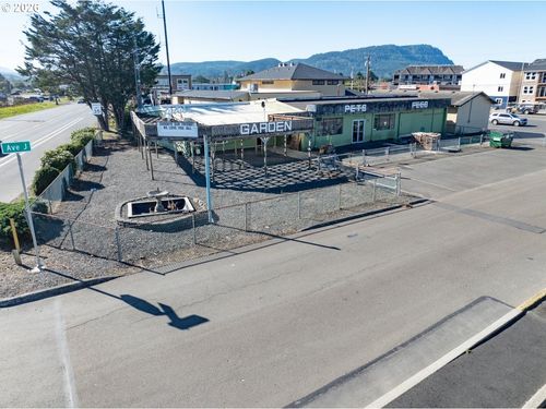 725 Ave J, Seaside, OR, 97138 | Card Image