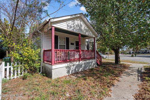 819 Grace St, Wilmington, NC, 28401-4211 | Card Image