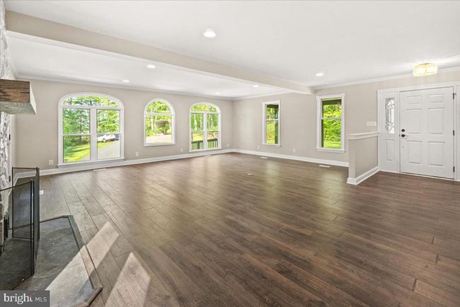 7746 - 7746 Emerson Burrier Rd, House other with 5 bedrooms, 4 bathrooms and null parking in Mount Airy MD | Image 6