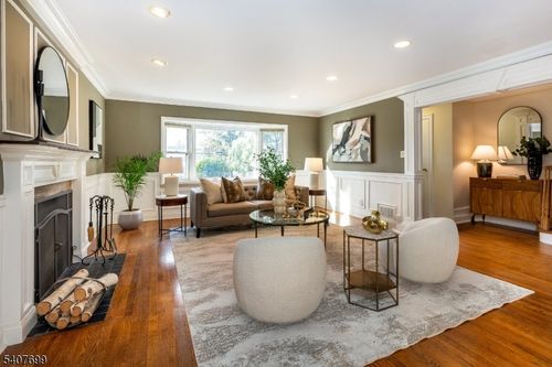 13 Blackstone Dr, Livingston, NJ, 07039-1823 | Card Image