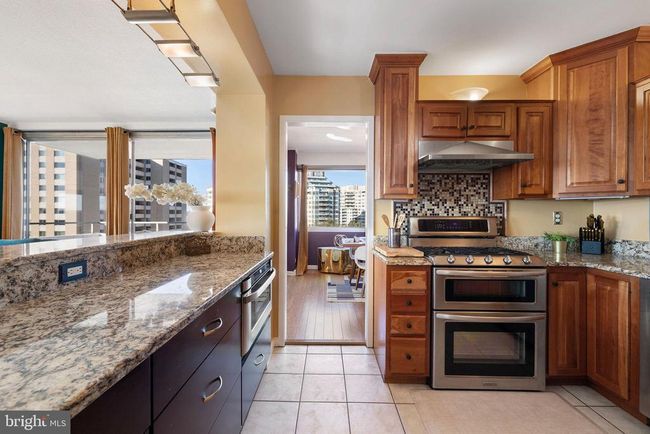 APT-1822N - 5500 Friendship Blvd, Condo with 2 bedrooms, 2 bathrooms and null parking in CHEVY CHASE MD | Image 22