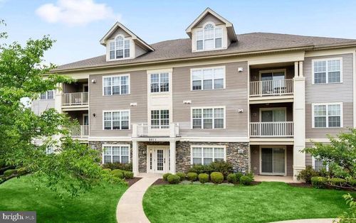 202-8813 Stone Ridge Cir, PIKESVILLE, MD, 21208-1022 | Card Image