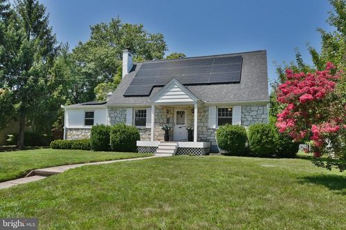 24 Railroad Ave, Ewing, NJ, 08628-2930 | Card Image