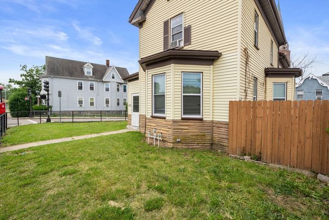117 Babson St, House other with 3 bedrooms, 2 bathrooms and 3 parking in Boston MA | Image 27