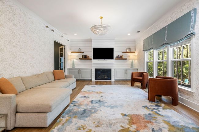 Living Room | Image 20